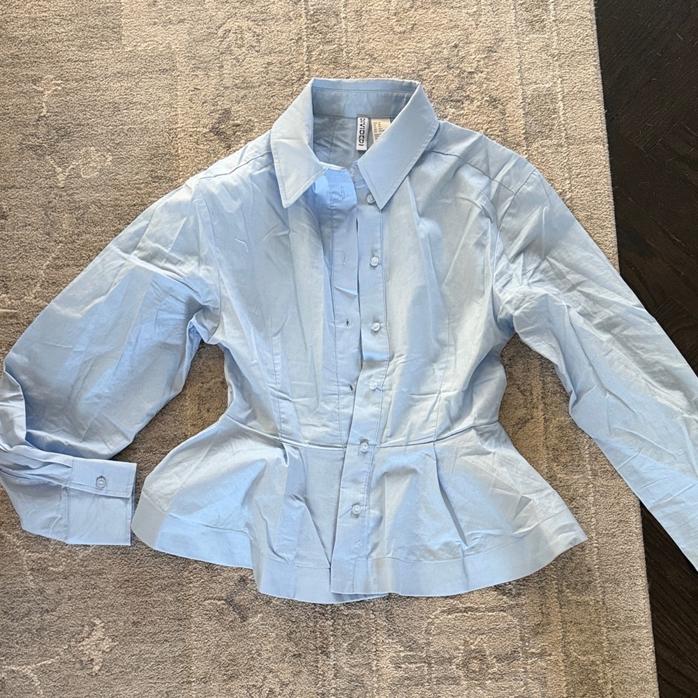 H&M Light Blue Button-Front Peplum Blouse